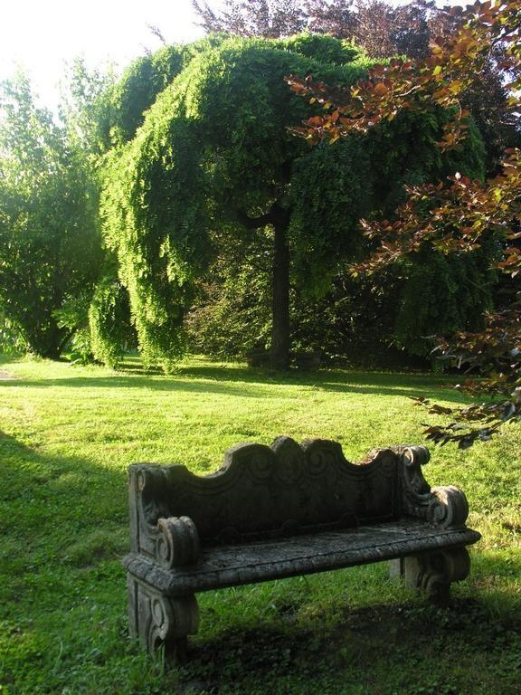 Il Giardino Di Iside Bed and Breakfast Roletto Exterior foto